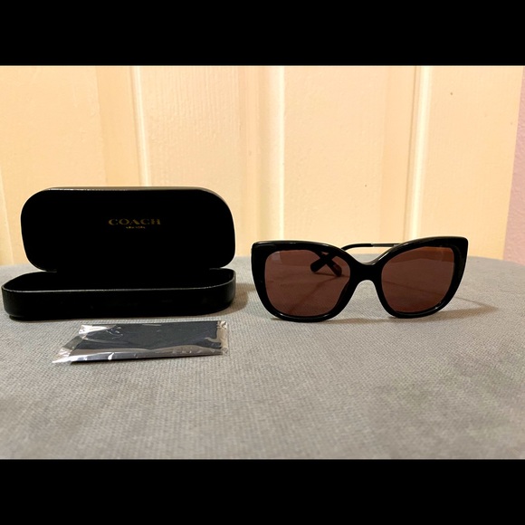 Coach HC8246 Frame - Picture 1 of 5